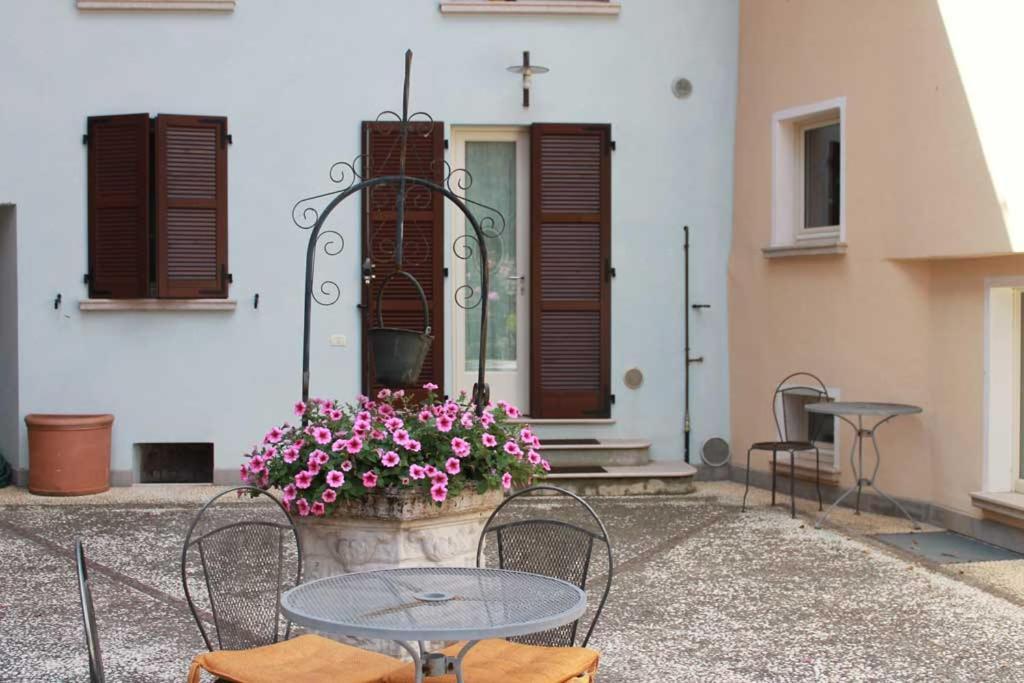 Borgo Alla Sorgente Bed & Breakfast Vallio Terme Exterior photo