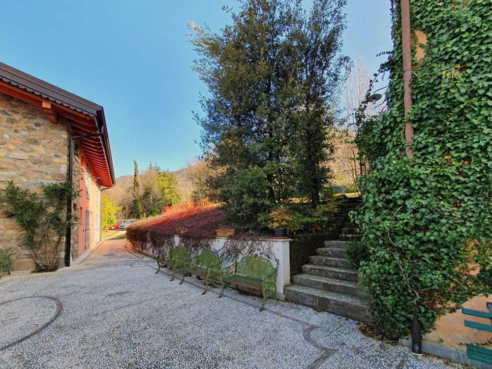 Borgo Alla Sorgente Bed & Breakfast Vallio Terme Exterior photo